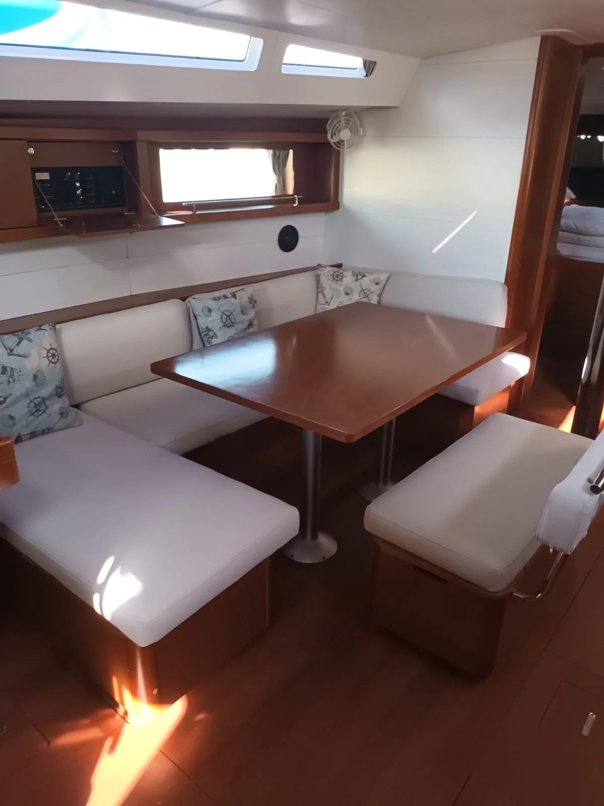 Yacht BENETEAU Oceanis 48 - Luna Rossa - Foto 1