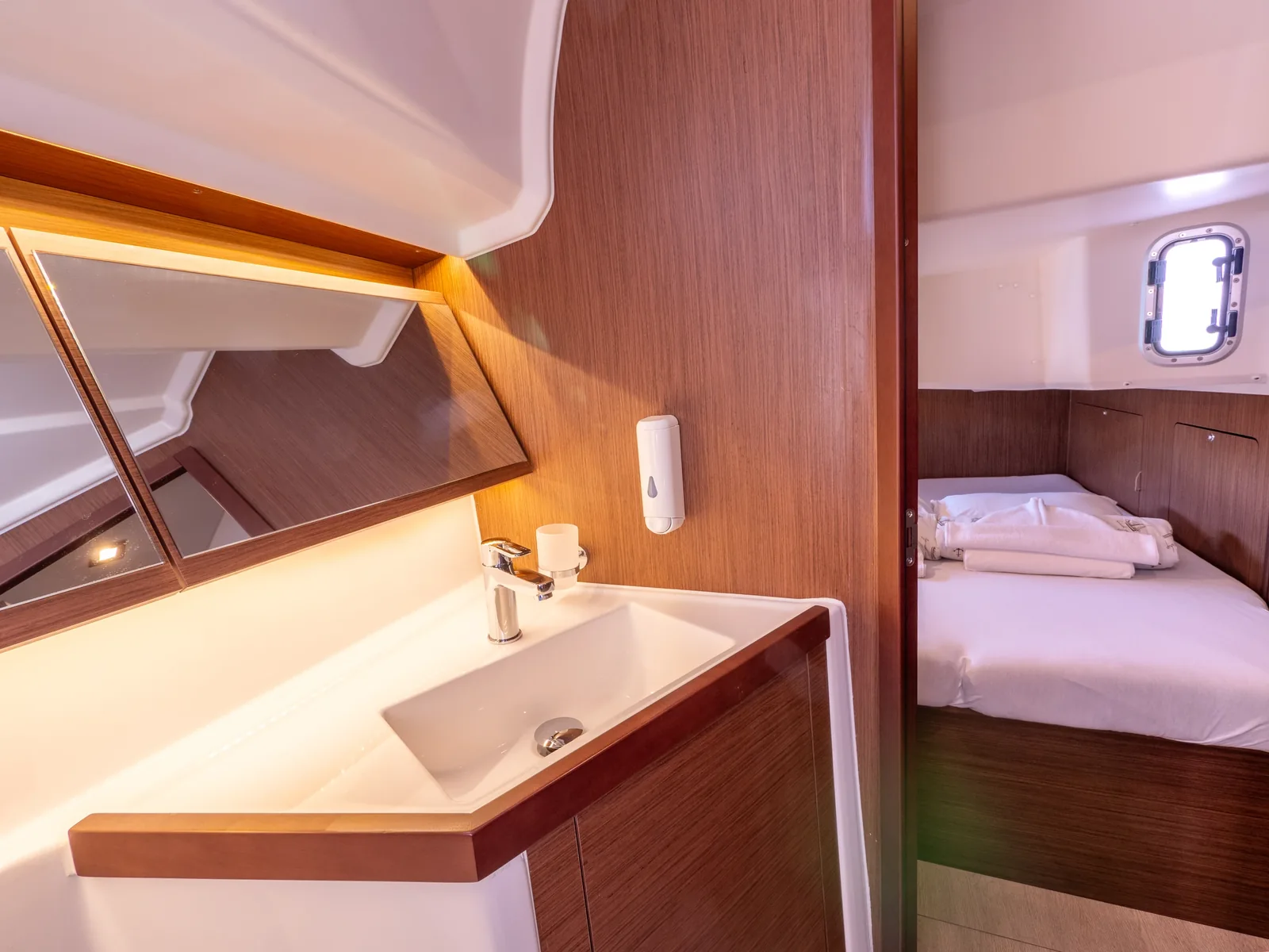 Yacht BENETEAU Oceanis 40.1 - Mamma Mia - Foto 1