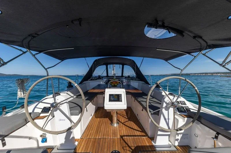 Yacht BAVARIA C38 - Martini - Foto 1