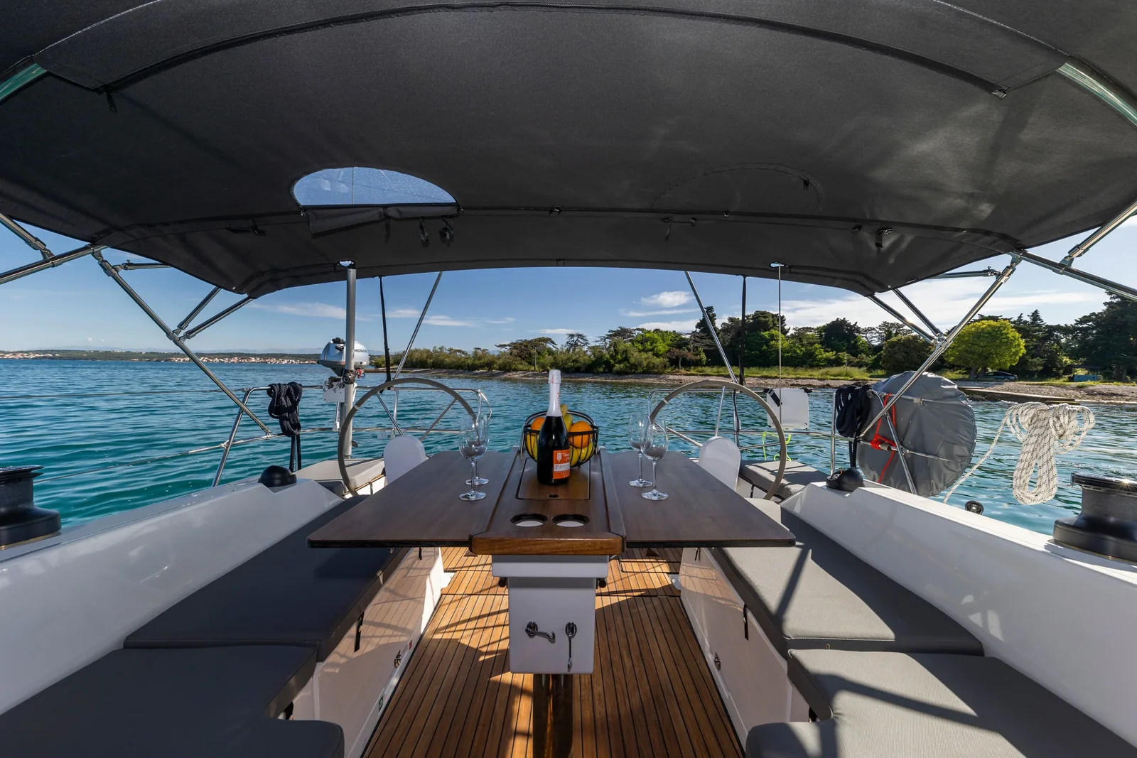 Yacht BAVARIA C38 - Martini - Foto 1
