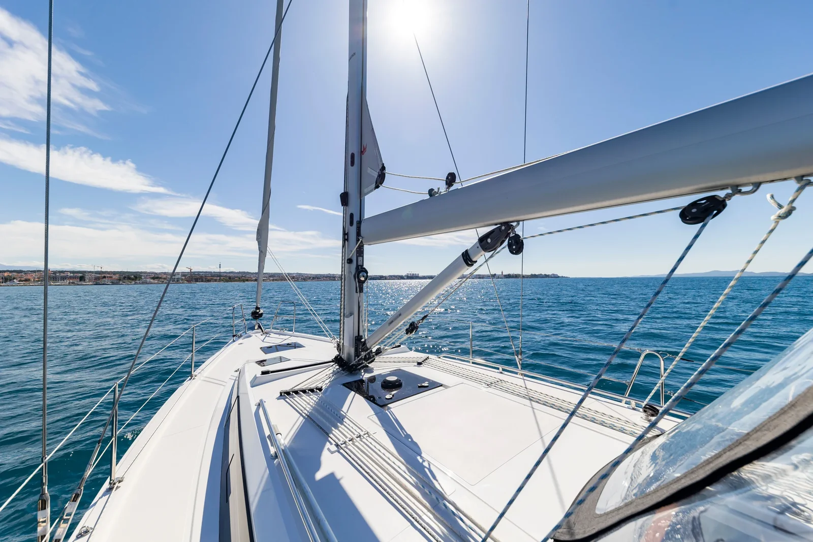 Yacht BAVARIA C38 - Martini - Foto 1