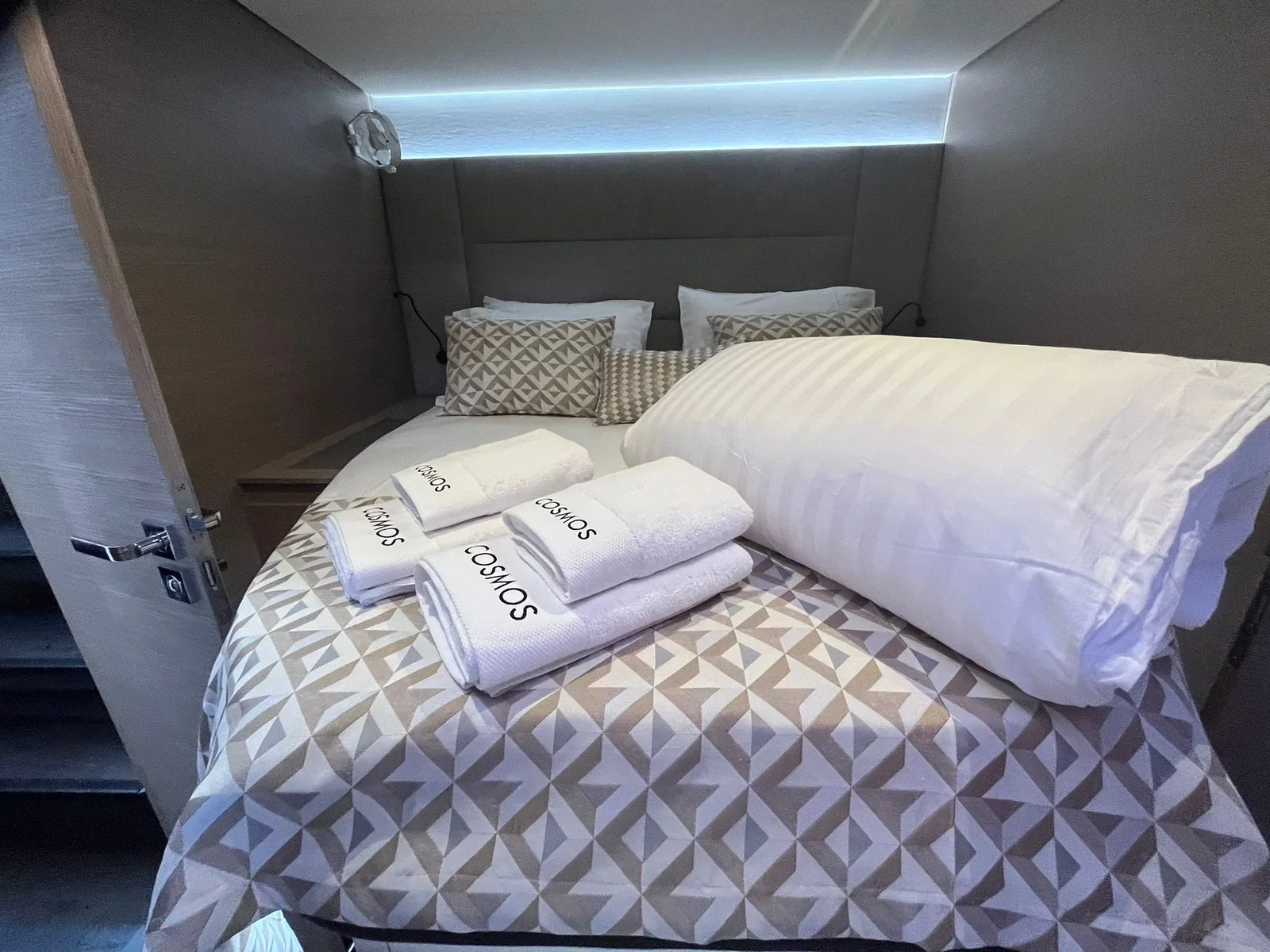 Yacht FOUNTAINE PAJOT Aura 51 - Cosmos - Foto 1