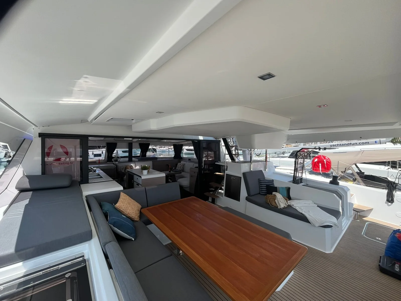 Yacht FOUNTAINE PAJOT Aura 51 - Cosmos - Foto 1