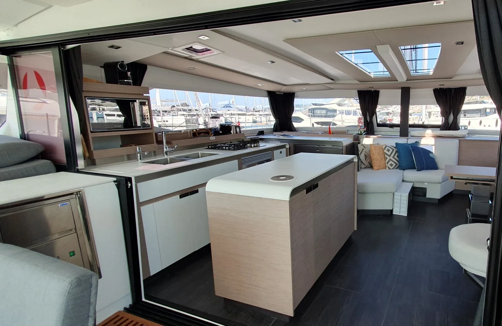 Yacht FOUNTAINE PAJOT Aura 51 - Cosmos - Foto 1