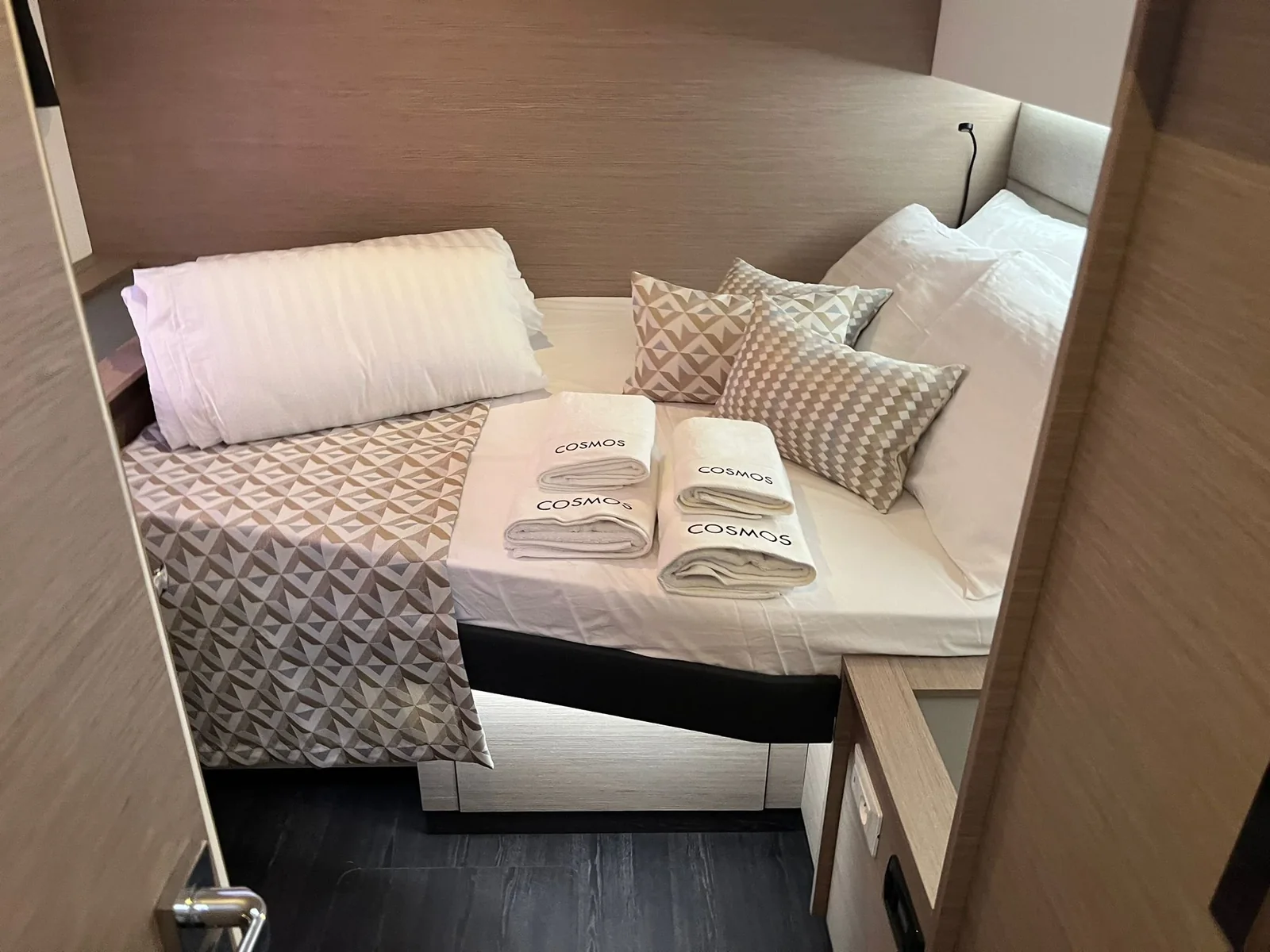 Yacht FOUNTAINE PAJOT Aura 51 - Cosmos - Foto 1