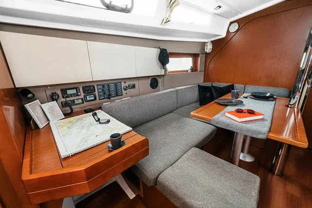 Yacht BENETEAU Oceanis 38 - Happy - Foto 1
