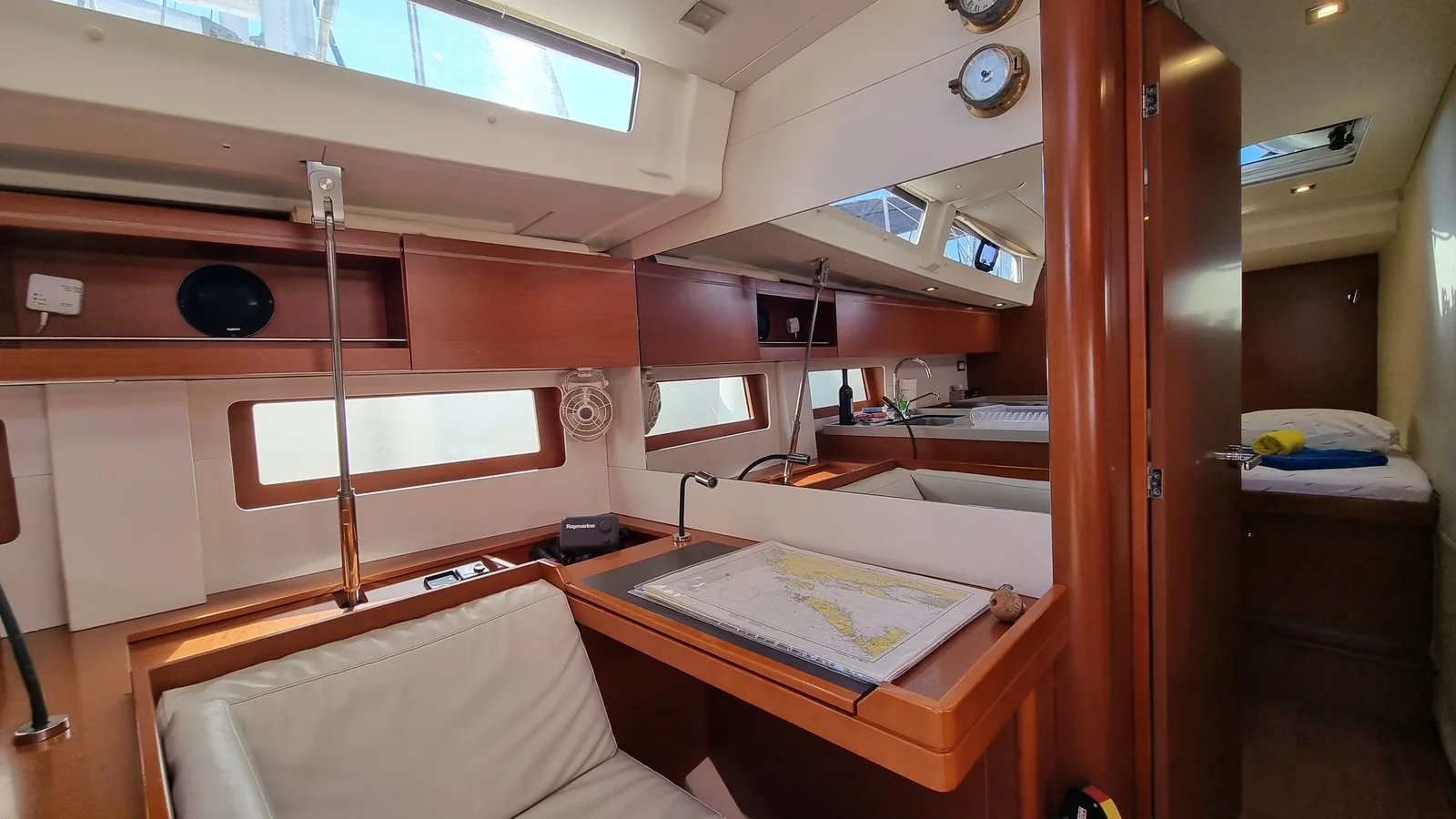 Yacht BENETEAU Oceanis 51.1 - South Point - Foto 1