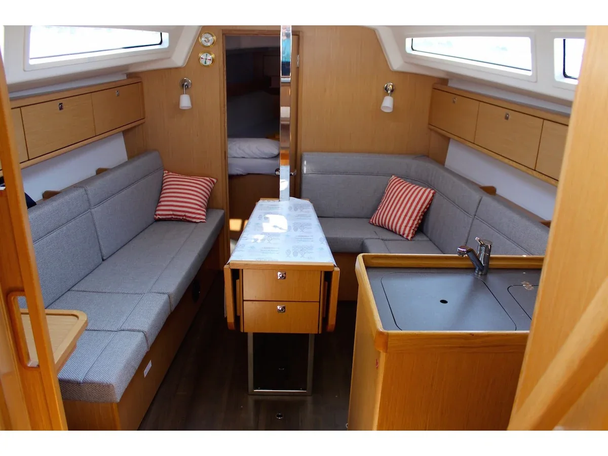 Yacht BAVARIA Cruiser 34 - Why Not 15