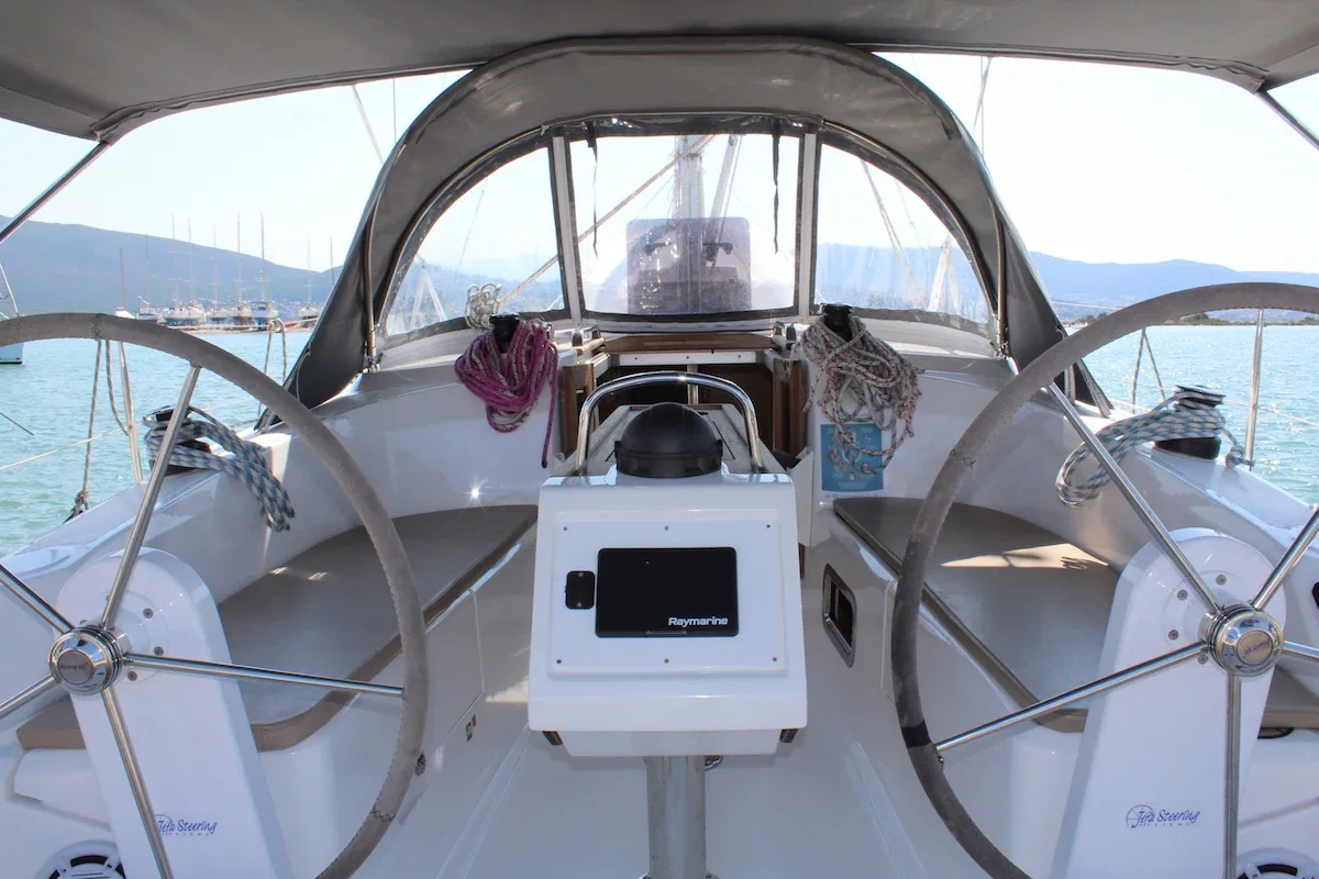 Yacht BAVARIA Cruiser 34 - Why Not 15 - Foto 1