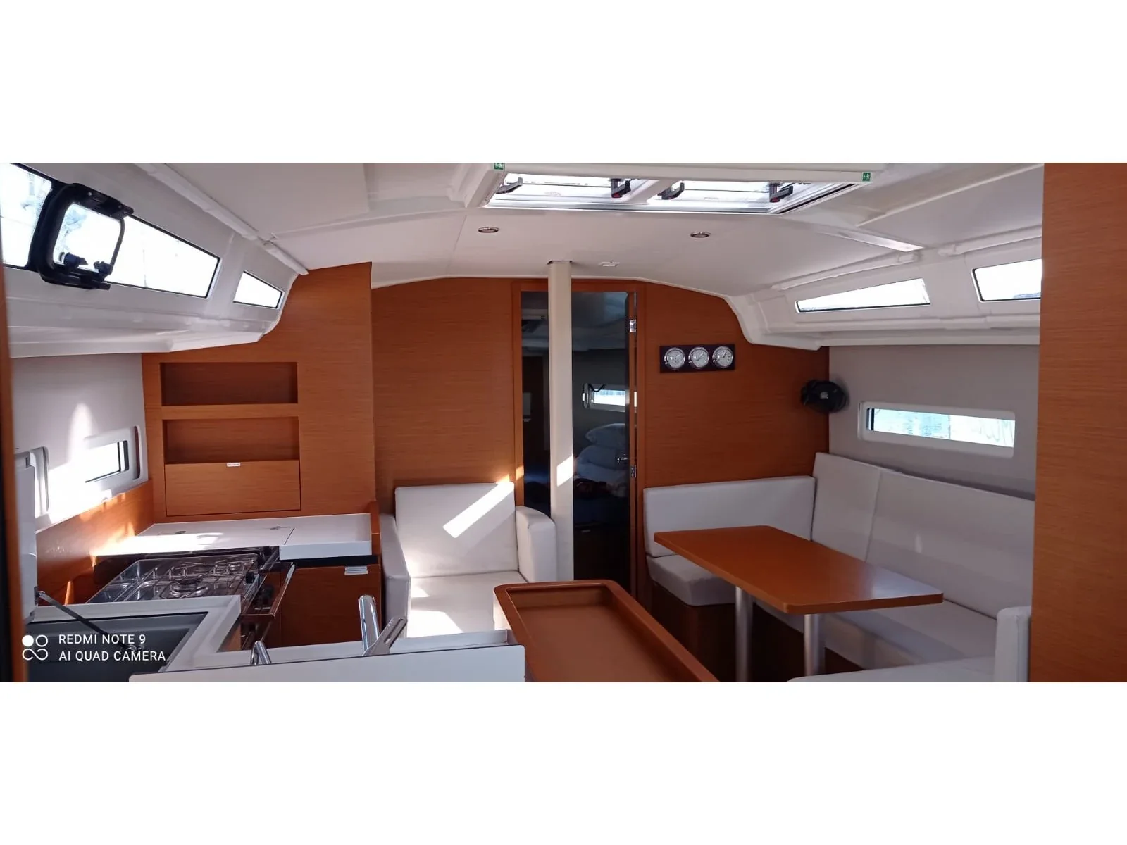 Yacht JEANNEAU Sun Odyssey 410 - Alboran Albariño - Foto 1