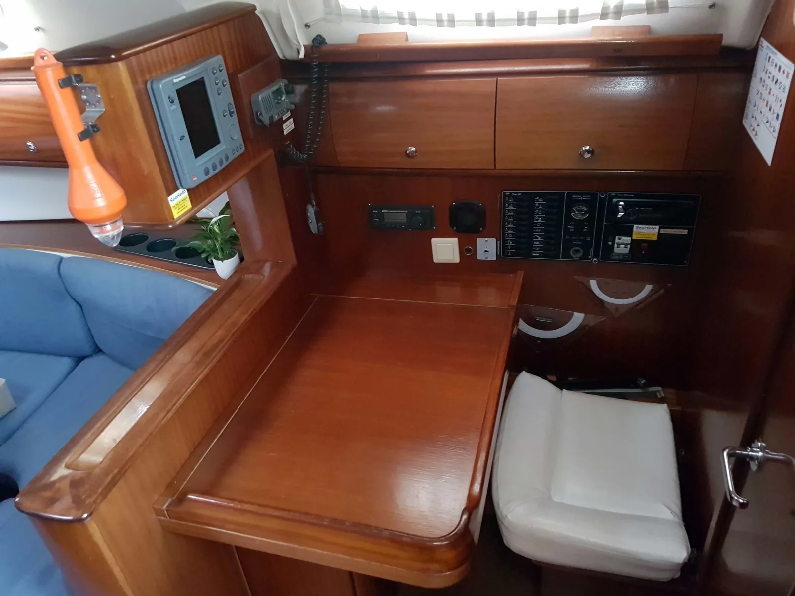 Yacht BAVARIA 41 - Azzurro - Foto 1