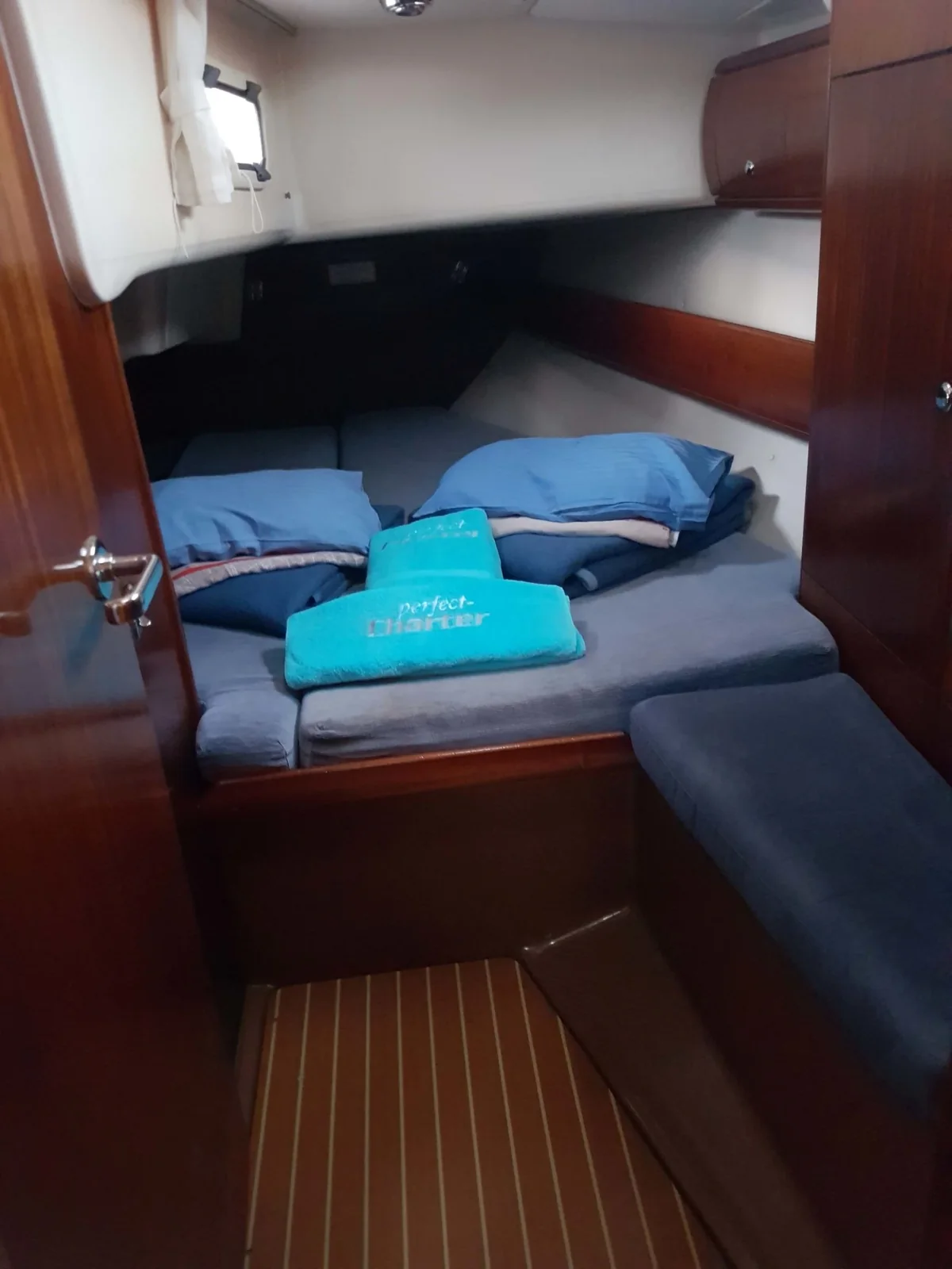 Yacht BAVARIA 41 - Azzurro - Foto 1