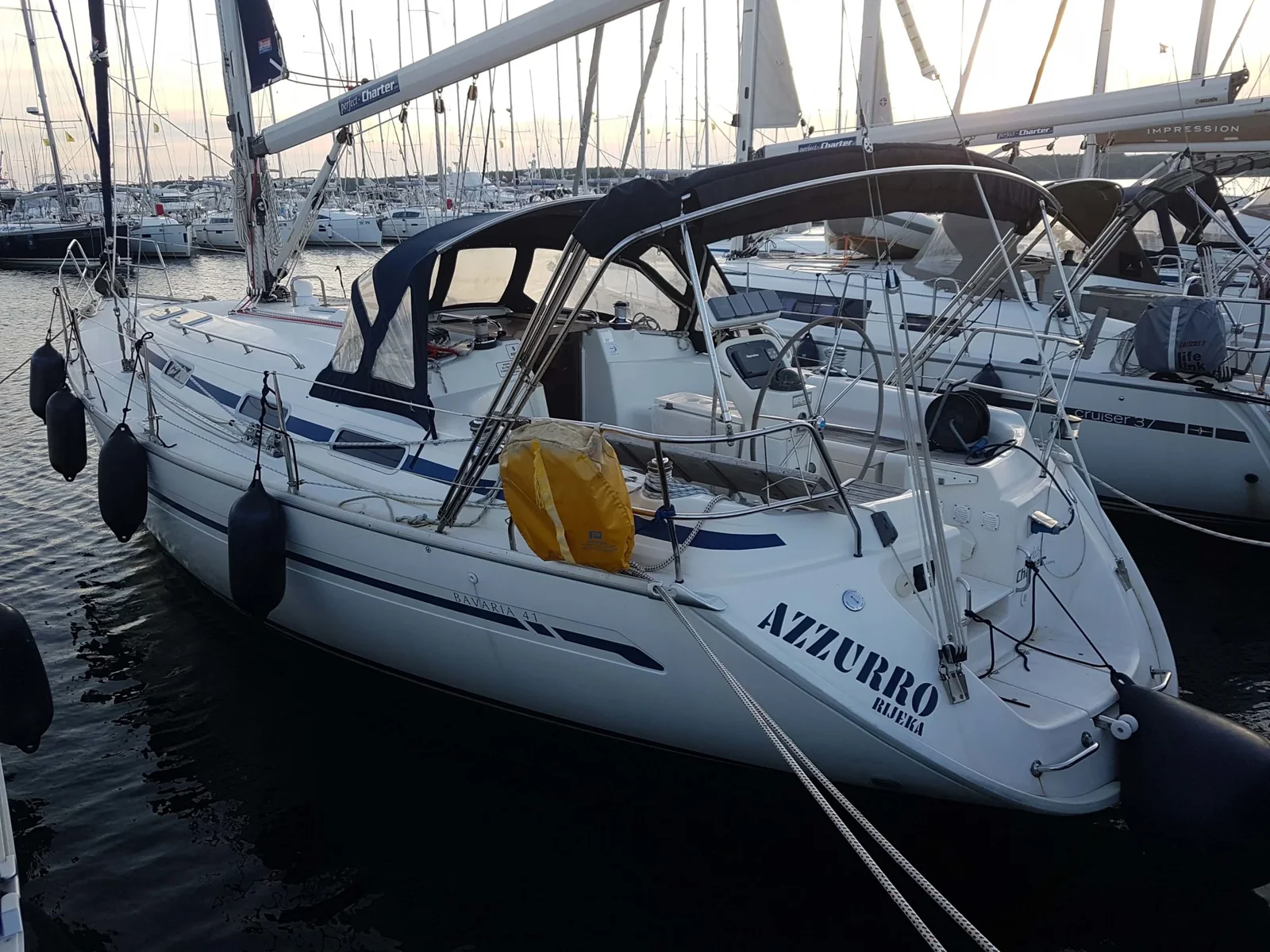 Yacht BAVARIA 41 - Azzurro - Foto 1