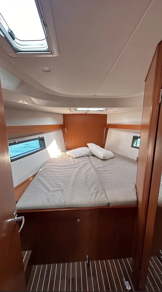 Yacht BAVARIA C42 - Silver VII