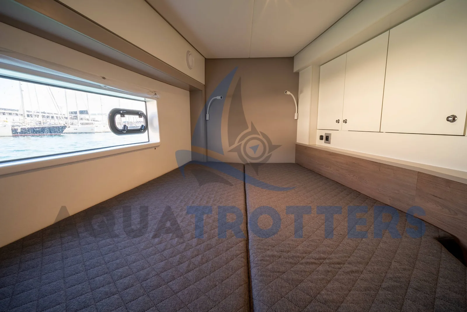 Yacht CATANA Bali 4.2 - Silver IX - Foto 1