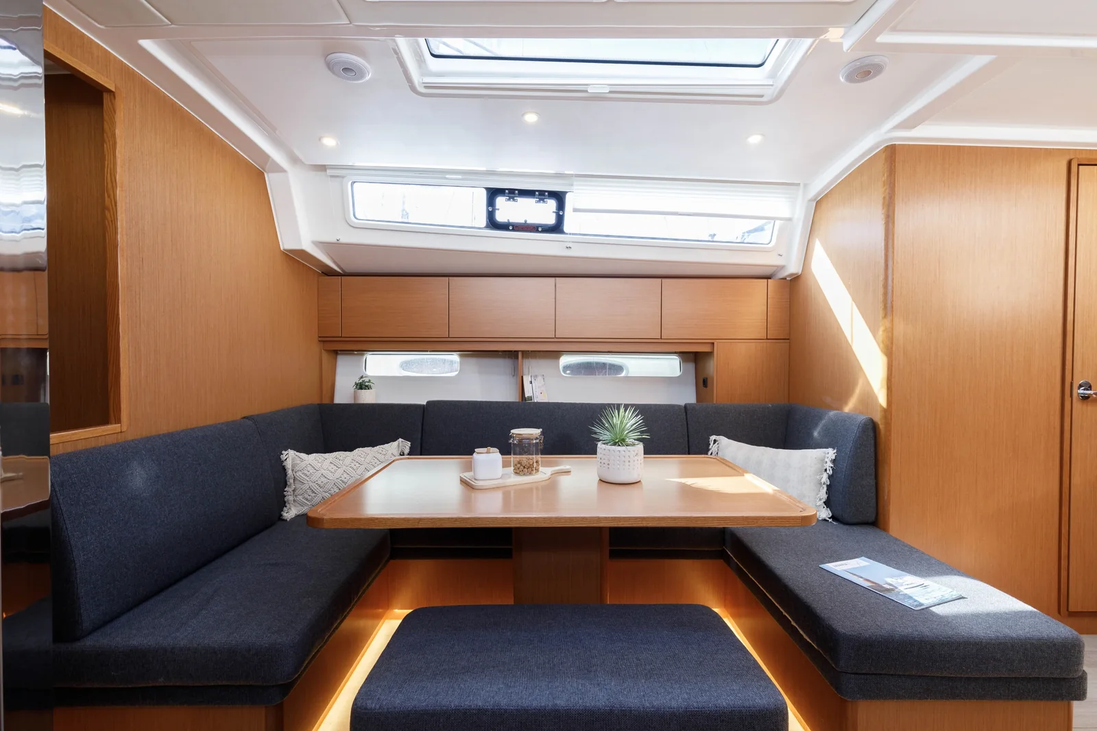Yacht BAVARIA C46 - Captain Melianos - Foto 1