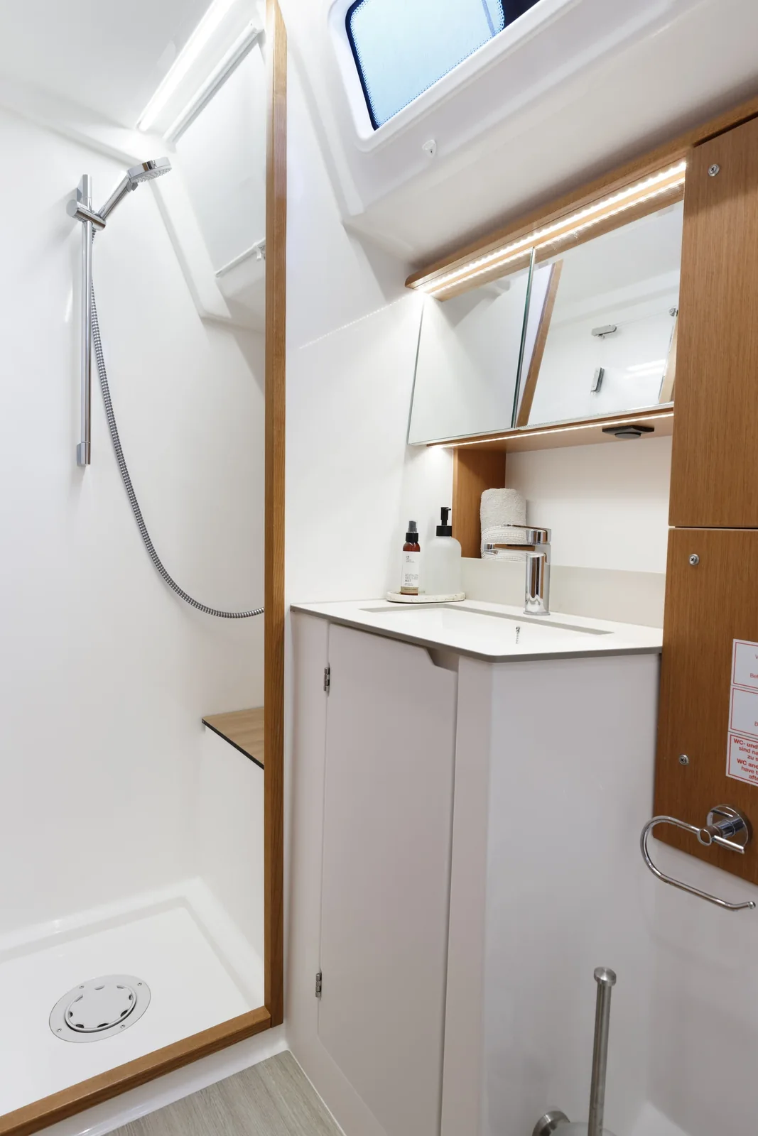 Yacht BAVARIA C46 - Captain Melianos - Foto 1