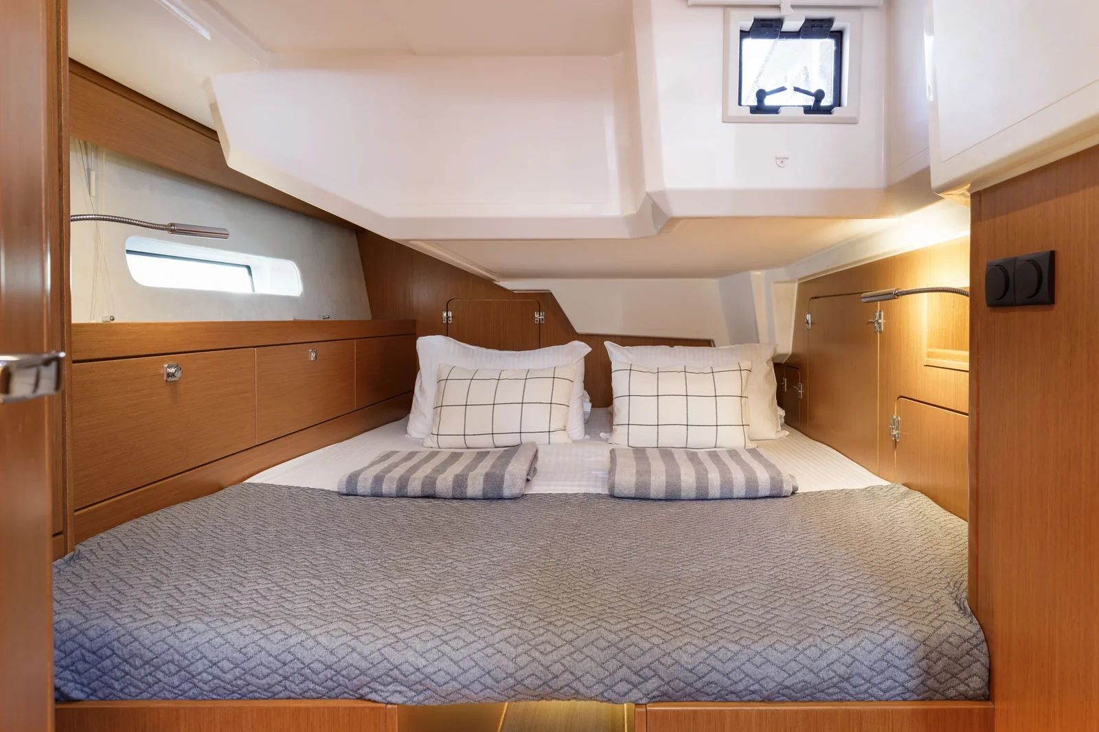 Yacht BAVARIA C46 - Captain Melianos - Foto 1