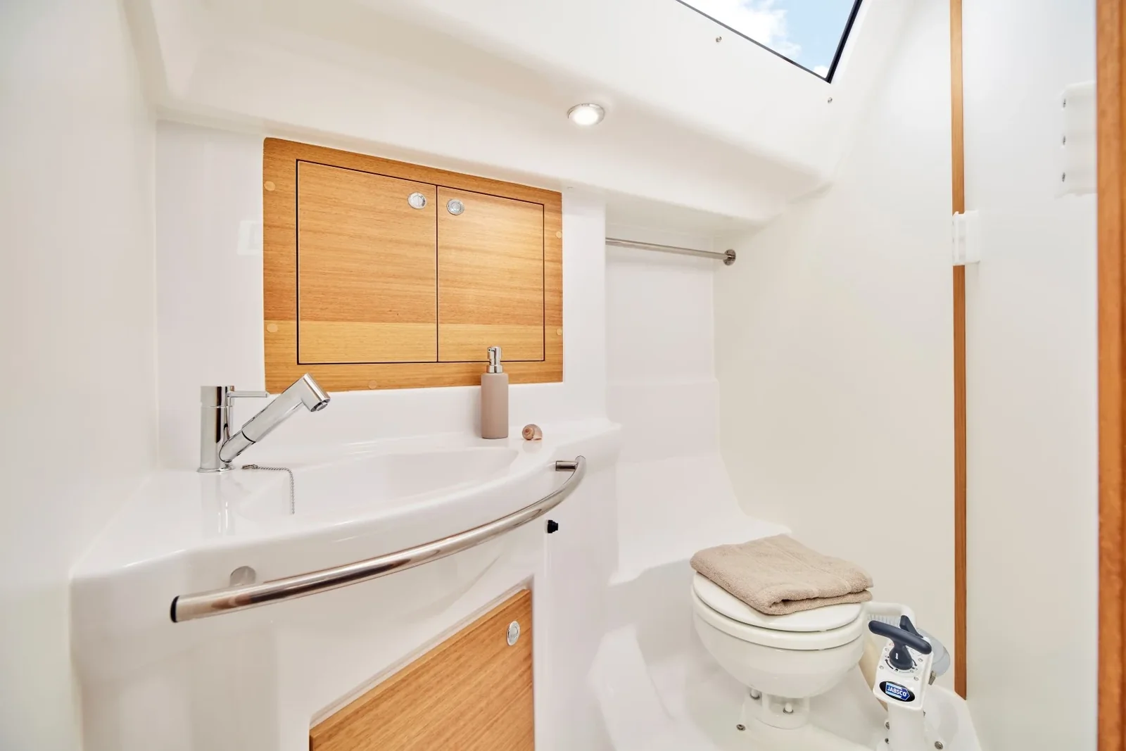 Yacht ELAN Impression 40.1 - Liana