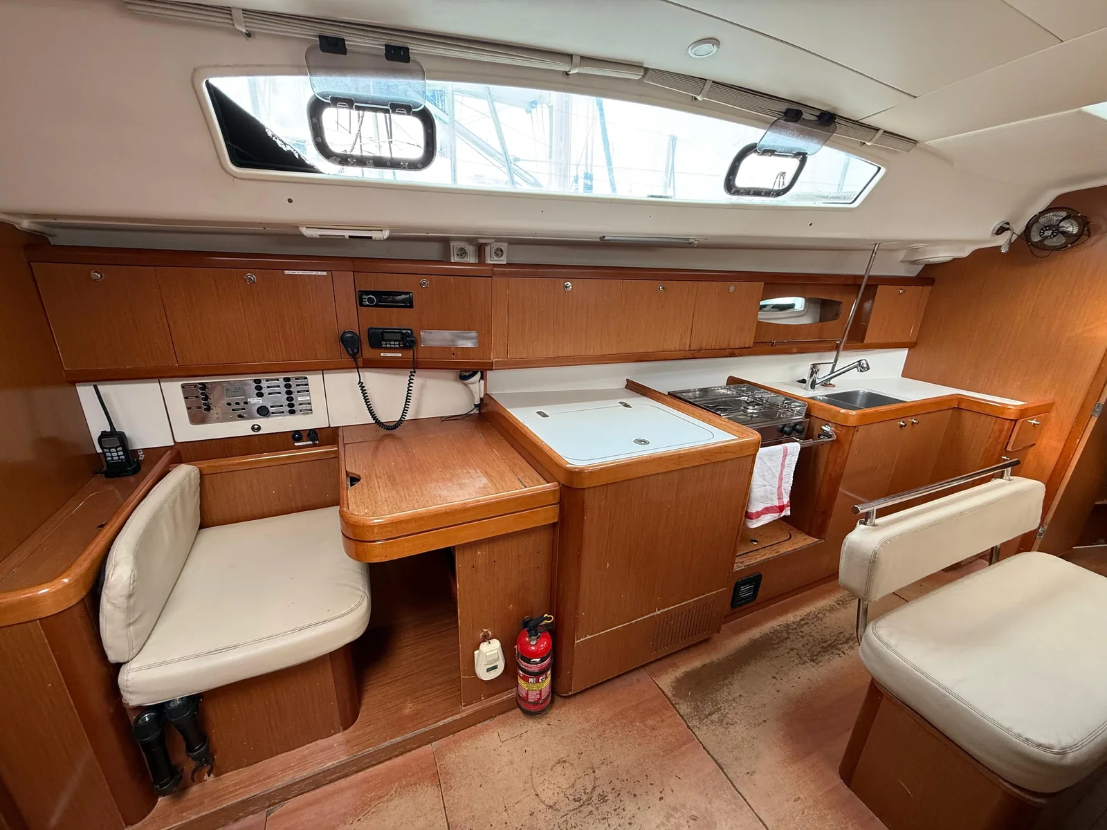 Yacht BENETEAU Oceanis 43 - Alboran XXX Cubalibre
