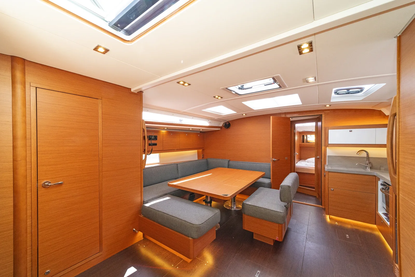 Yacht DUFOUR 470 - Imagine - Foto 1