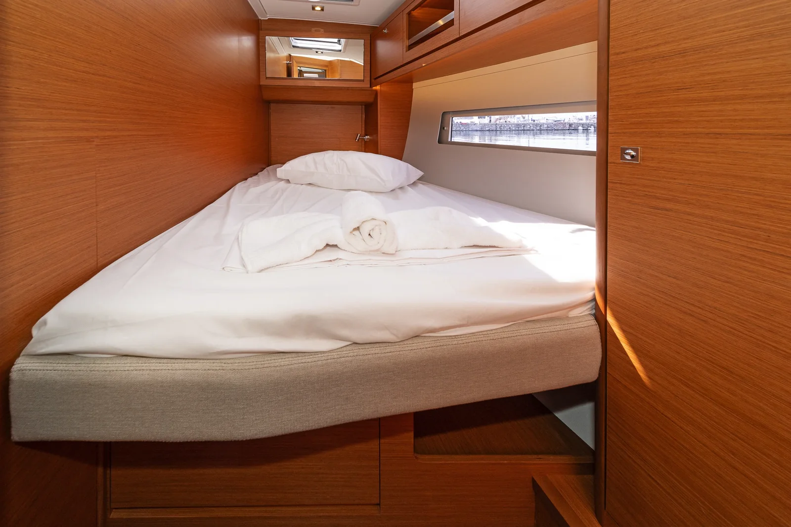 Yacht DUFOUR 470 - Imagine - Foto 1