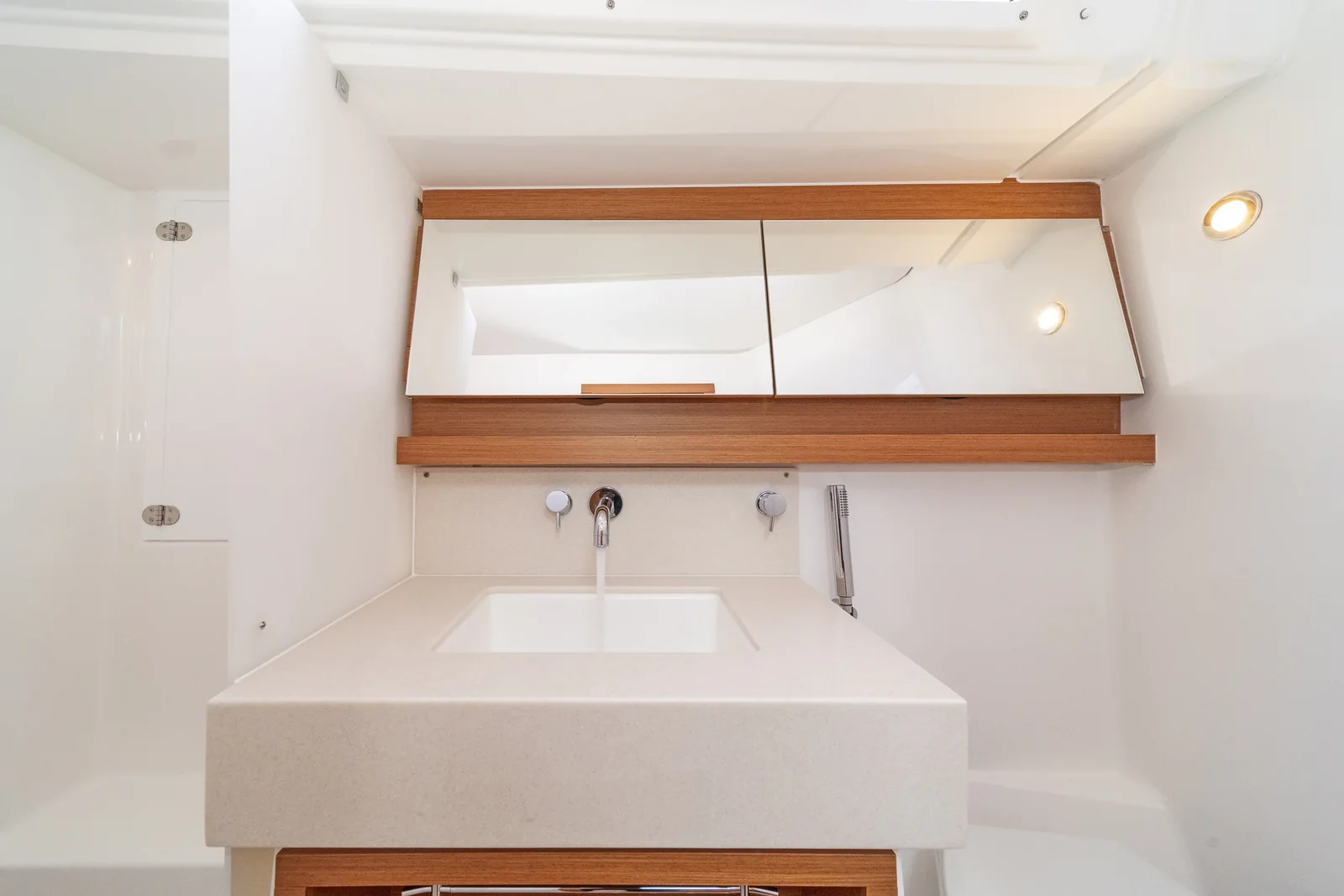 Yacht DUFOUR 470 - Imagine - Foto 1