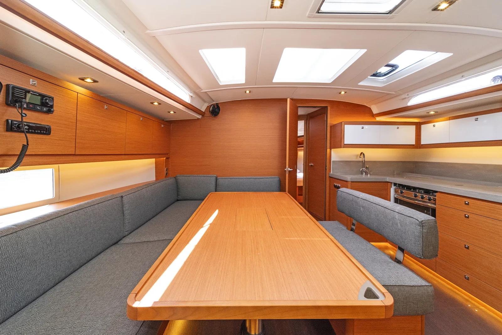 Yacht DUFOUR 470 - Imagine - Foto 1