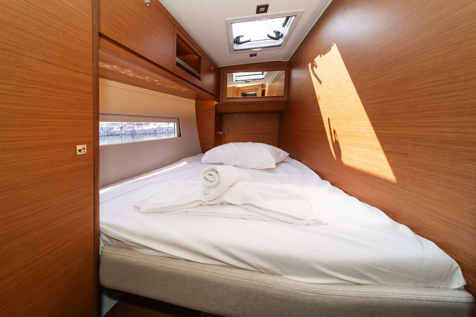Yacht DUFOUR 470 - Imagine - Foto 1