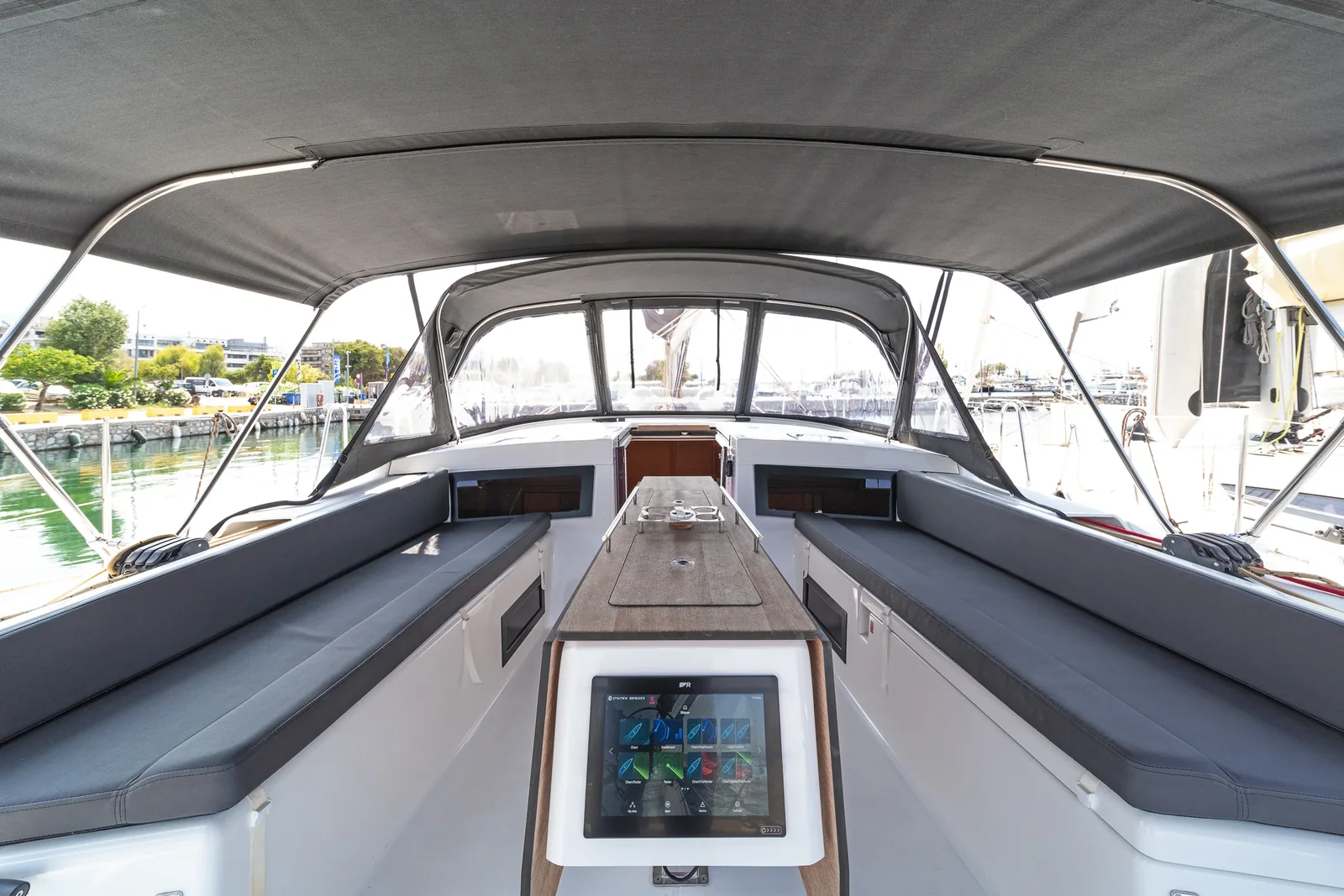 Yacht DUFOUR 470 - Imagine - Foto 1