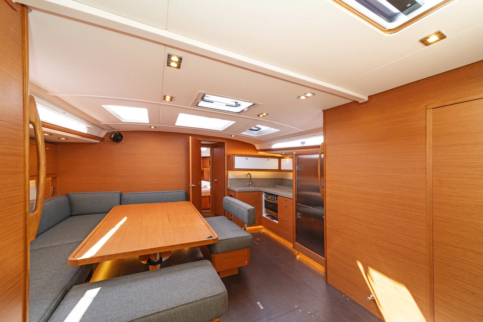 Yacht DUFOUR 470 - Imagine - Foto 1