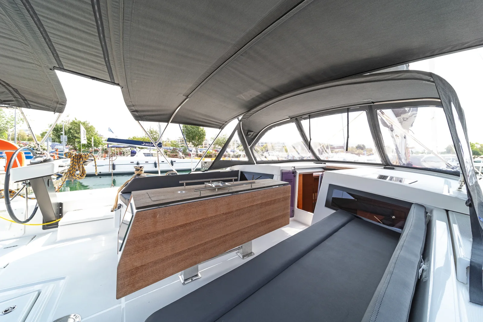 Yacht DUFOUR 470 - Imagine - Foto 1