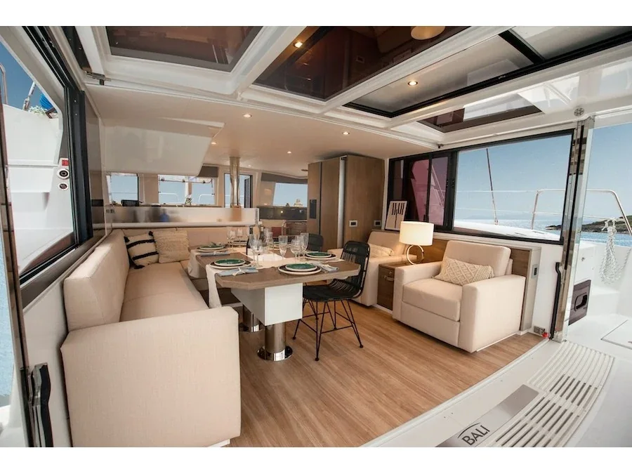 Yacht CATANA Bali 4.4 - Silver Waters