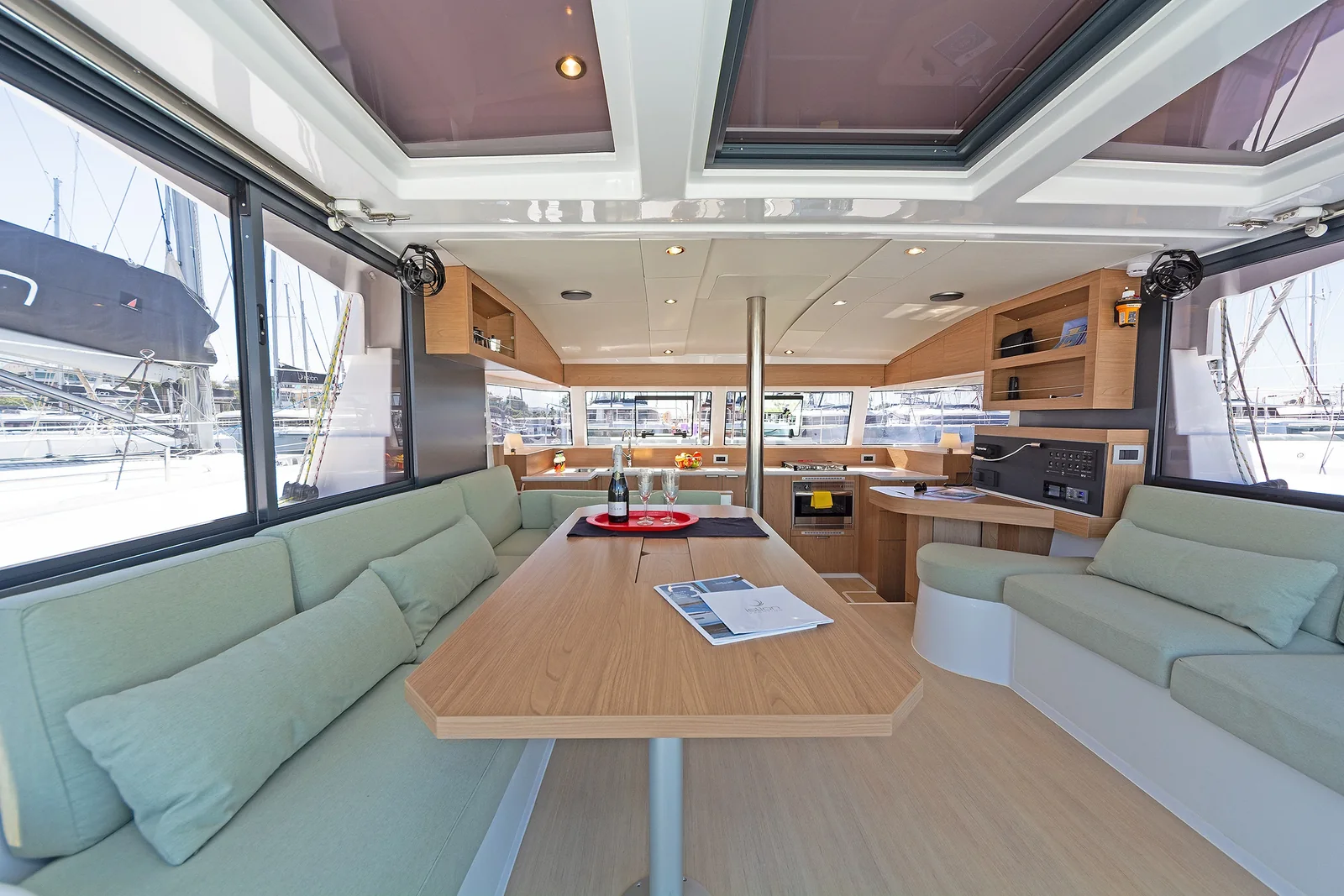 Yacht CATANA Bali Catsmart - One Love - Foto 1