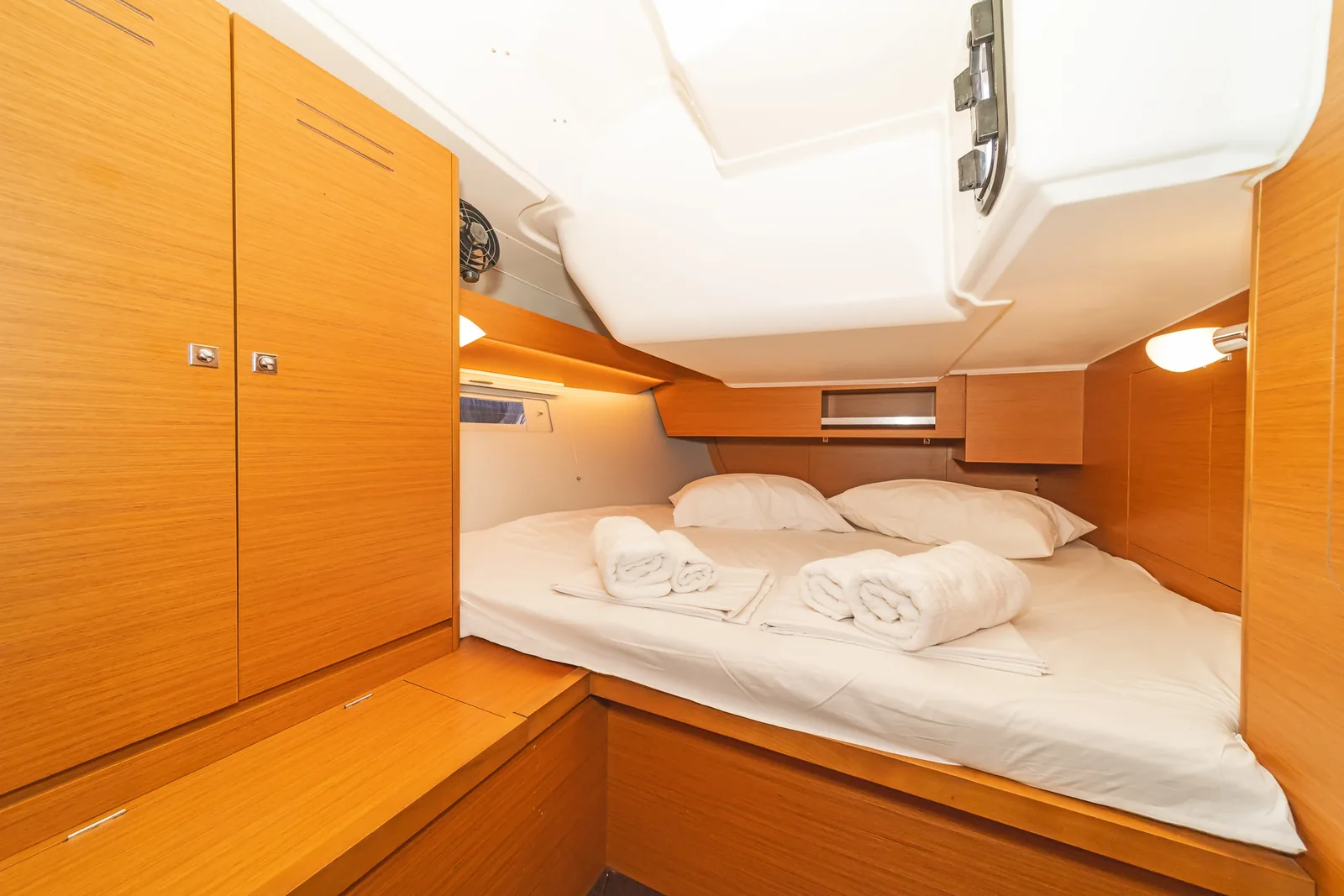 Yacht DUFOUR 430 Grand Large - Hierax - Foto 1