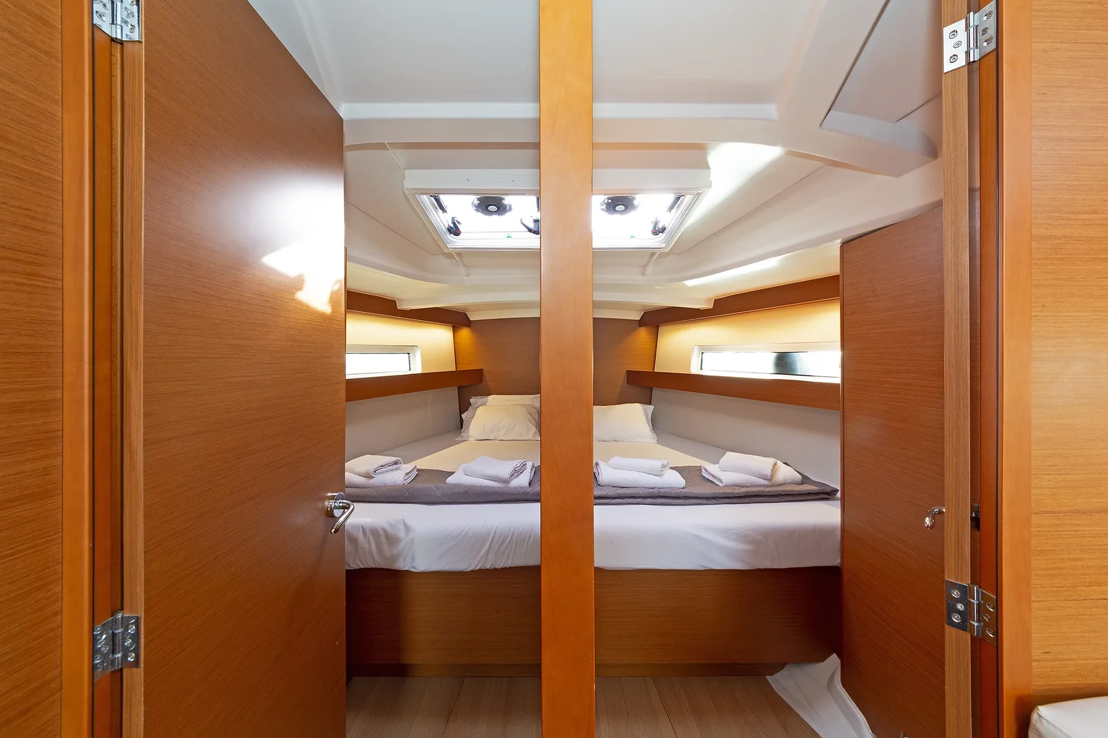 Yacht JEANNEAU Sun Odyssey 440 - Jolly Roger - Foto 1