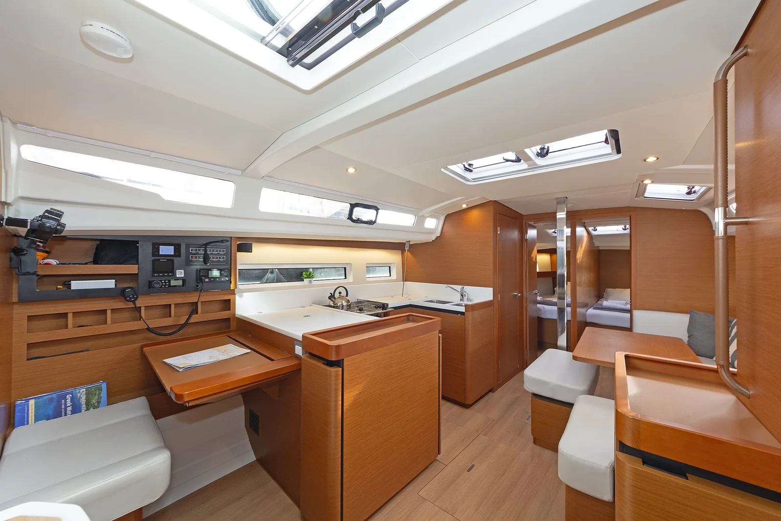Yacht JEANNEAU Sun Odyssey 440 - Jolly Roger - Foto 1