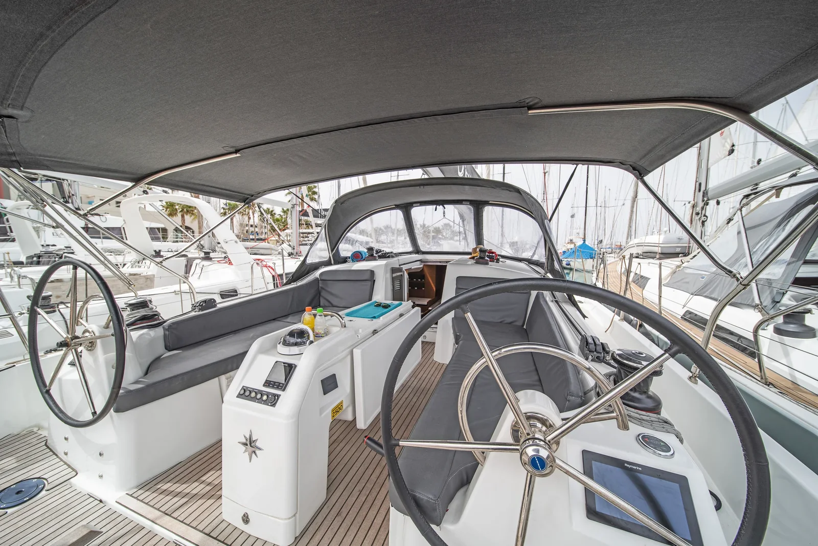 Yacht JEANNEAU Sun Odyssey 410 - Henry Every