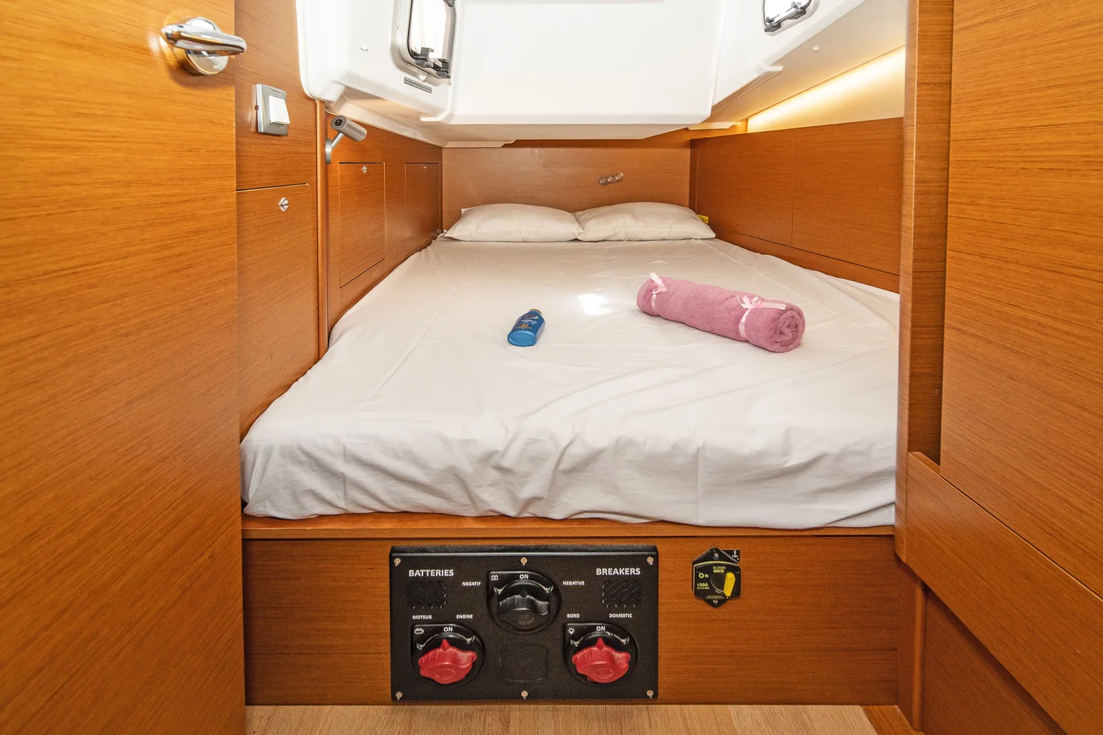 Yacht JEANNEAU Sun Odyssey 410 - Henry Every - Foto 1