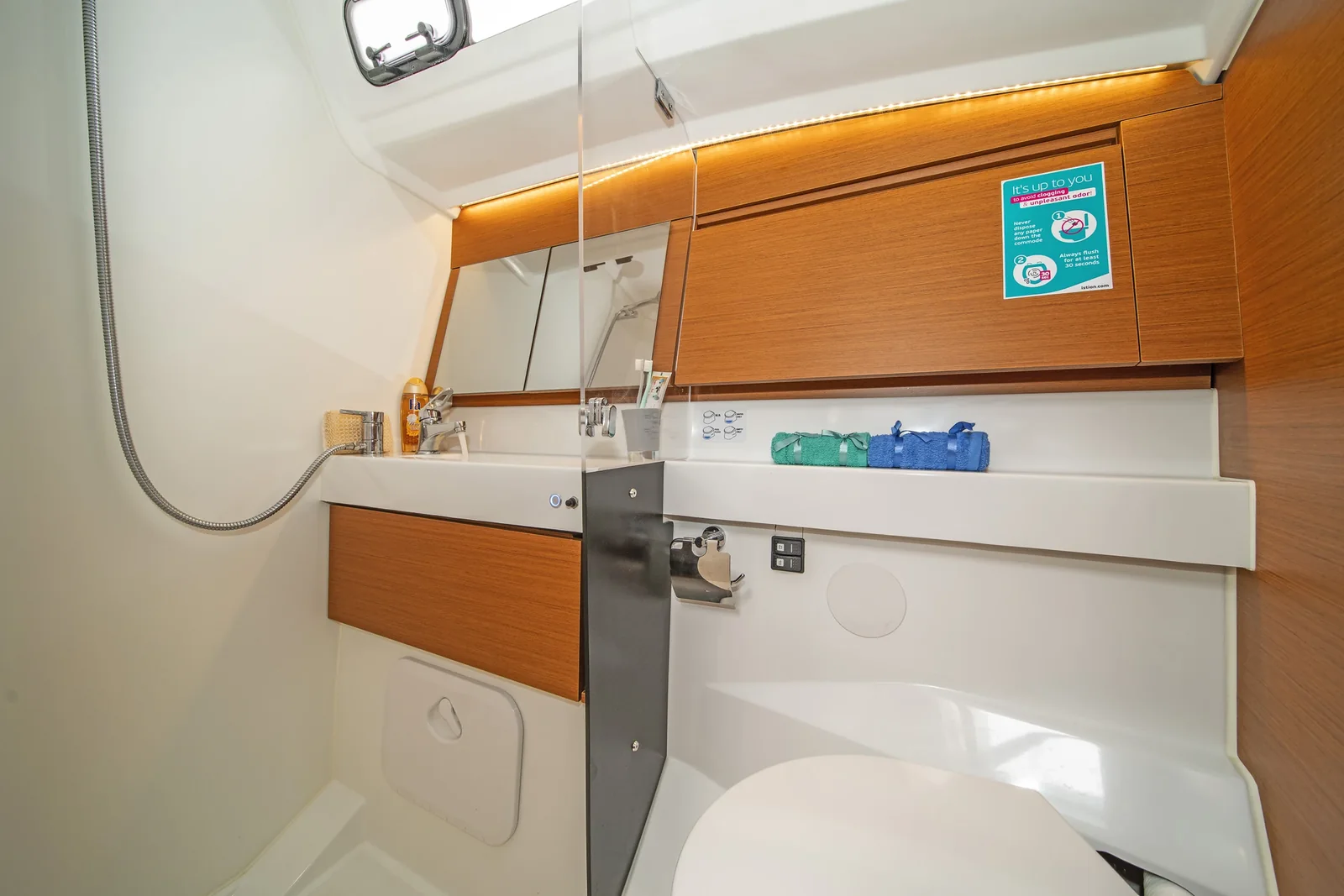 Yacht JEANNEAU Sun Odyssey 410 - Pnoe - Foto 1