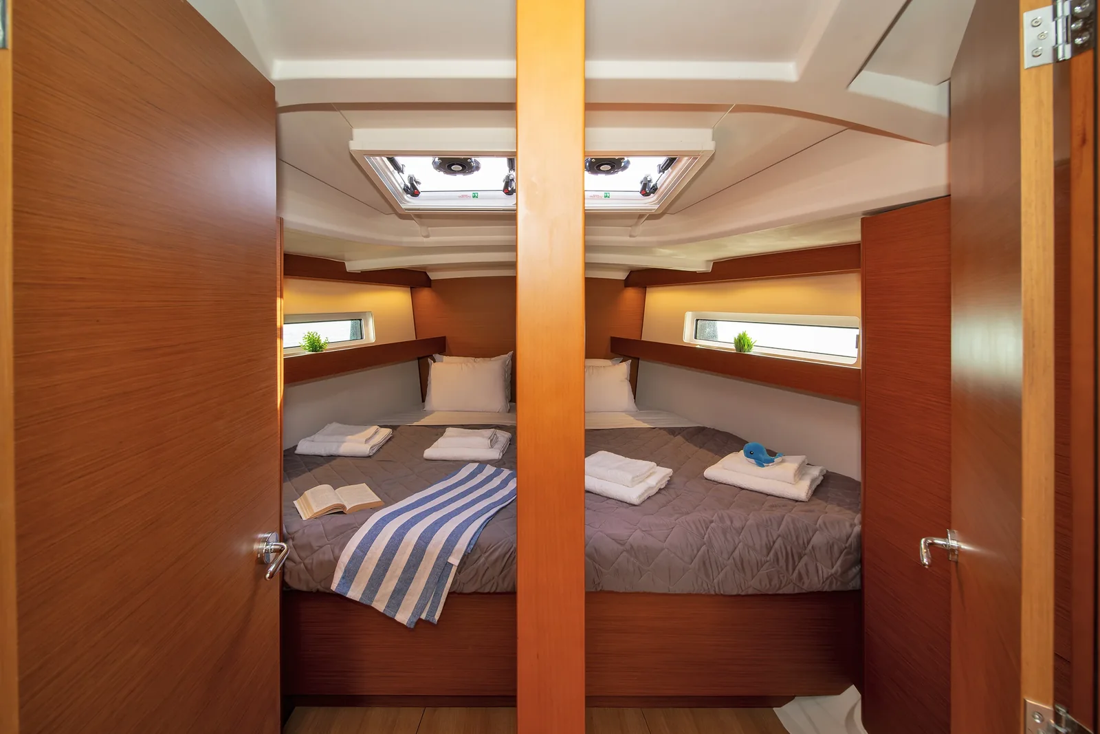 Yacht JEANNEAU Sun Odyssey 440 - Navillera