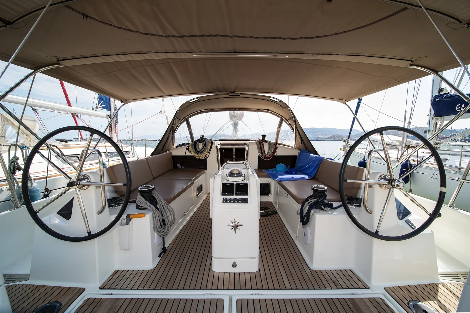 Yacht JEANNEAU Sun Odyssey 440 - Navillera - Foto 1