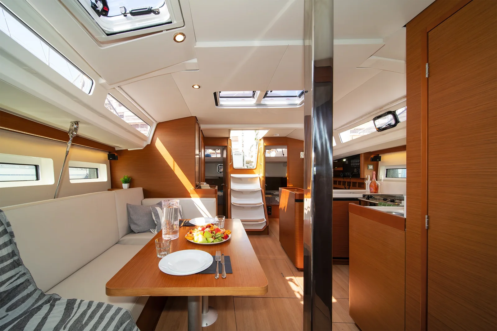 Yacht JEANNEAU Sun Odyssey 440 - Navillera - Foto 1