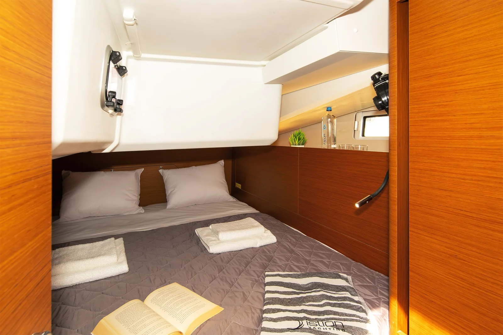 Yacht JEANNEAU Sun Odyssey 440 - Navillera - Foto 1