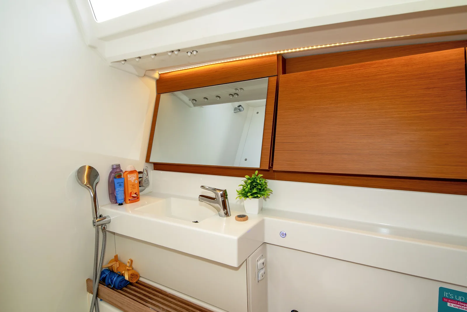 Yacht JEANNEAU Sun Odyssey 440 - Navillera - Foto 1
