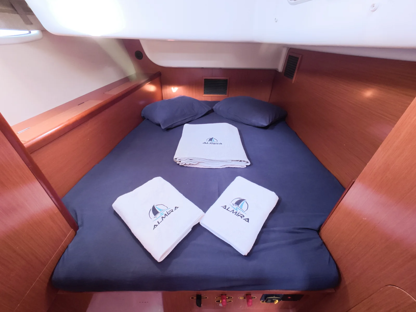 Yacht BENETEAU Oceanis 43 - Lilium - Foto 1