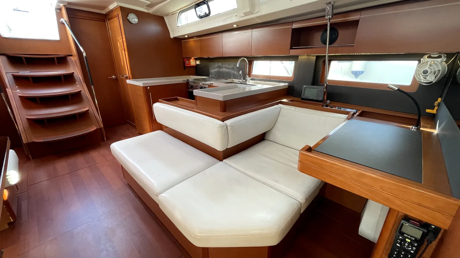 Yacht BENETEAU Oceanis 51.1 - Black Swan - Foto 9