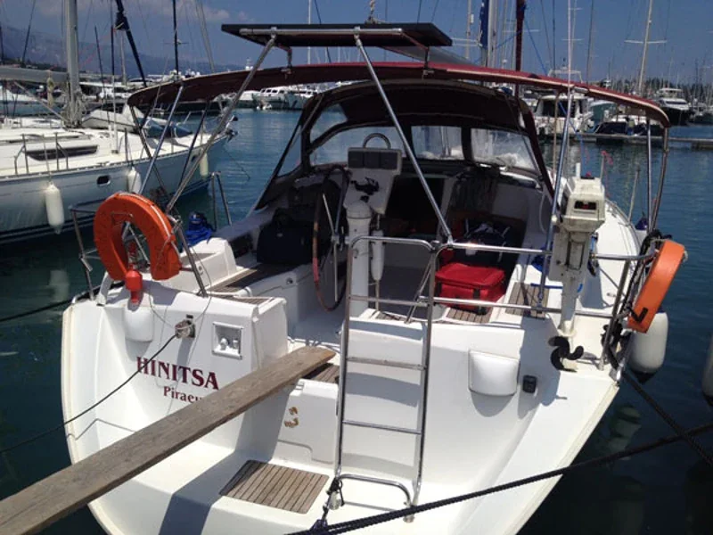 Yacht BENETEAU Oceanis 393 - Hinitsa - Foto 1