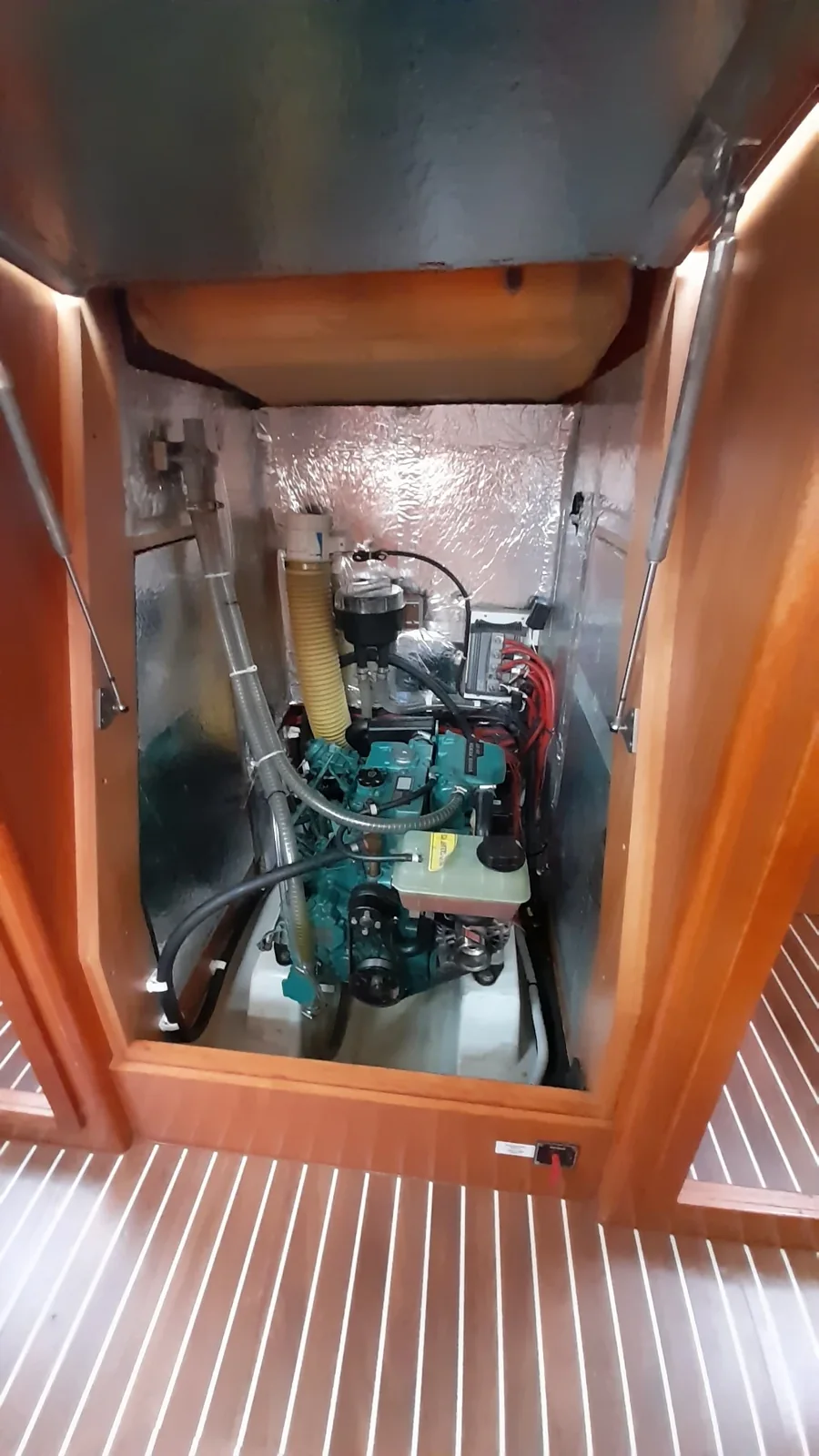 Yacht BAVARIA Cruiser 41 - Optasia - Foto 1