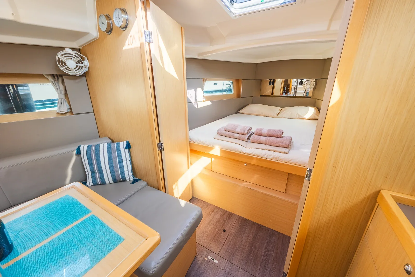 Yacht BENETEAU Oceanis 38.1 - Elisa - Foto 1